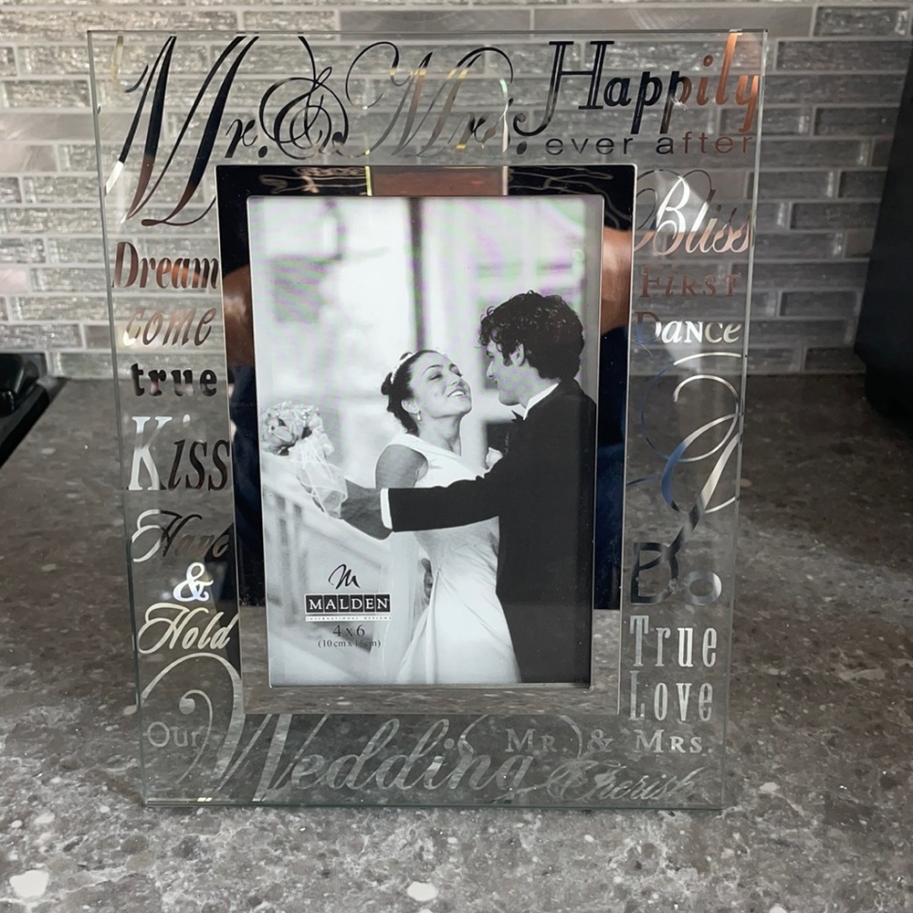 Malden 4x6 Wedding Picture Frame